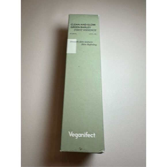 Veganifect - Clean and Glow Green Barley First Essence - 200ml - Picture 1 of 8